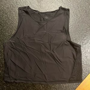 Lululemon workout crop top